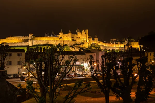 Hrad a město hradby Carcassonne v noci — Stock fotografie