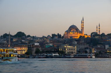 Eminönü ilçesinde günbatımı