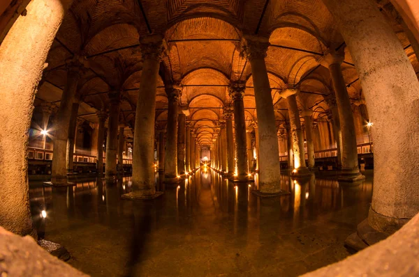 La Cisterna Basílica de Instanbul — Foto de Stock