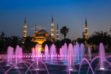 Sultan Ahmet Camii günbatımı üzerinde
