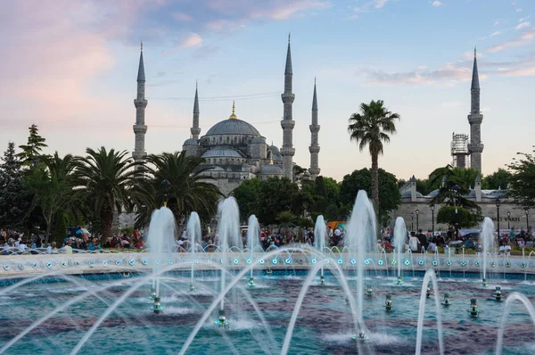 Sultan Ahmet moskee op zonsondergang — Stockfoto