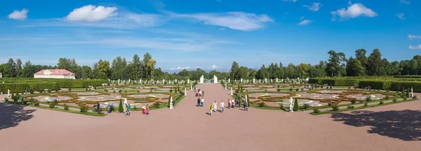Russian royal residence Oranienbaum — Stock Photo, Image