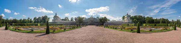 El Palacio de Oranienbaum — Foto de Stock