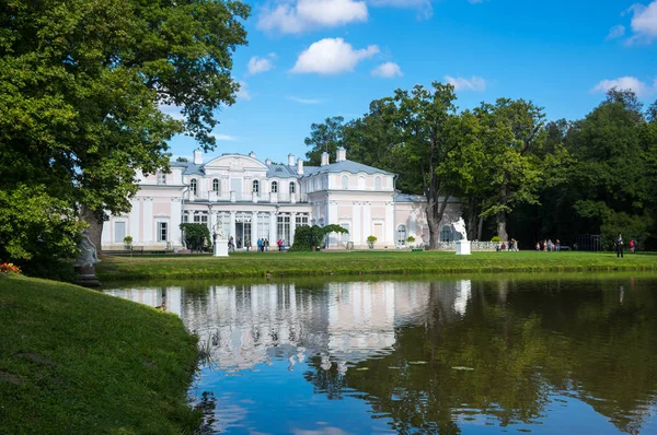 Palácio chinês em Oranienbaum — Fotografia de Stock