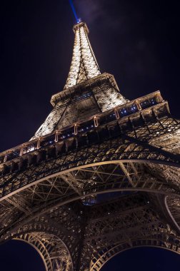 Gece Tour Eiffel