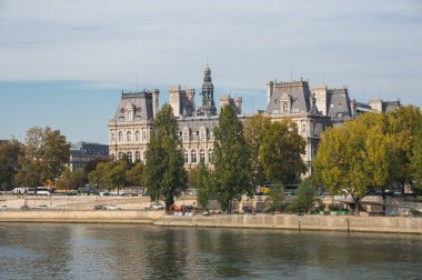 Hotel de Ville de Paris