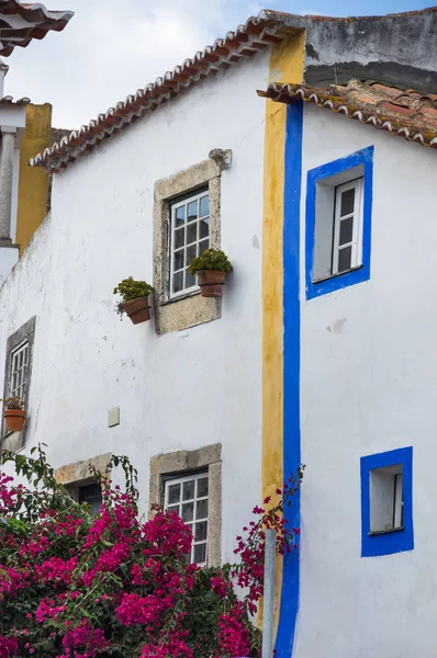 บ้านเก่าใน Obidos — ภาพถ่ายสต็อก