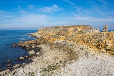 Atlantik Okyanusu kıyısında