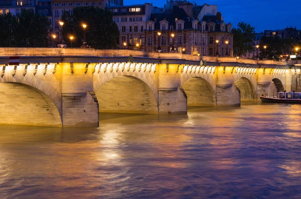 Το Pont Neuf (νέα γέφυρα) στο Παρίσι — Φωτογραφία Αρχείου