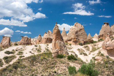 Kapadokya'da deve kaya