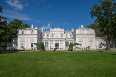 San sarayda Çince