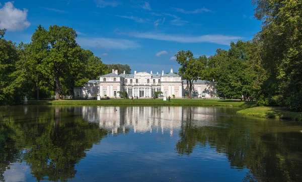 Palácio chinês em Oranienbaum — Fotografia de Stock