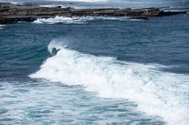 Atlantik Okyanusu kıyısında