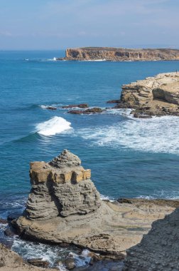 Atlantik Okyanusu kıyısında