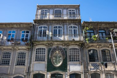 Porto evlerde cephe