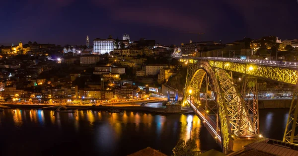 Vista panorámica de Oporto al atardecer — Foto de Stock