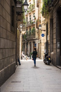 Barselona gothic Quarter dar sokak