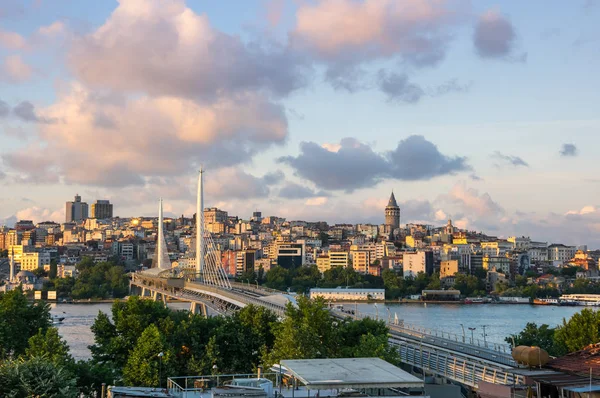 Vue d'Istanbul au coucher du soleil — Photo