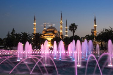 Sultan Ahmet Camii günbatımı üzerinde