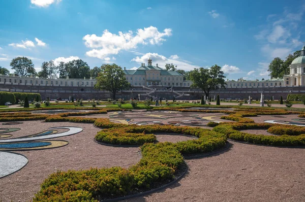 El Palacio de Oranienbaum — Foto de Stock