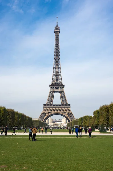 The Eiffel Tower in Paris — Stock Photo, Image