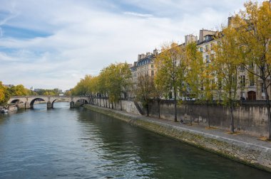 Paris'te seine Nehri