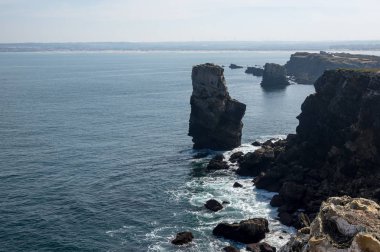 Atlantik Okyanusu kıyısında