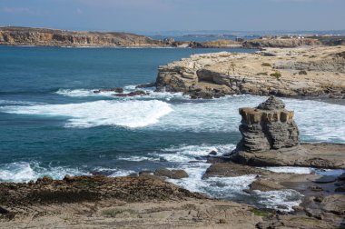 Atlantik Okyanusu kıyısında