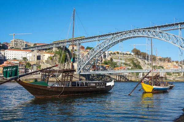 El puente Dom Luis I —  Fotos de Stock