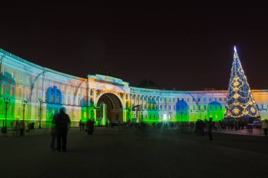 Palace Meydanı'nda ışık gösterisi
