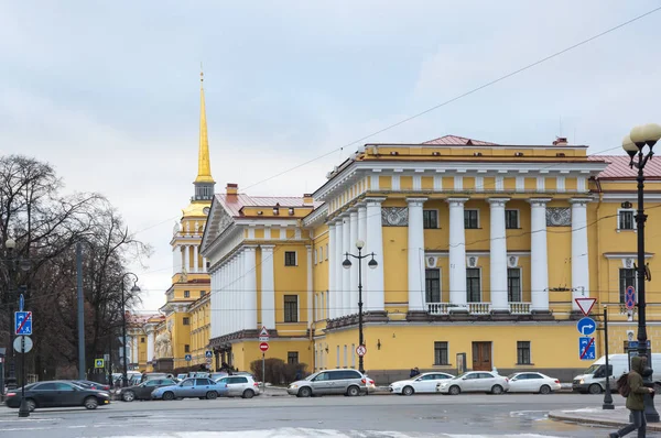 Строительство Адмиралтейства в Санкт-Петербурге — стоковое фото