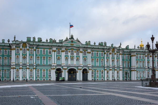 Het Winterpaleis in Sint-Petersburg — Stockfoto