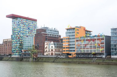 Dusseldorf medya Limanı