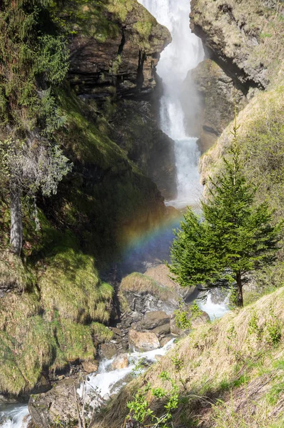 Cachoeira em Alpes franceses — Fotografia de Stock