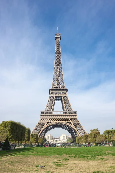 The Eiffel Tower in Paris — Stock Photo, Image