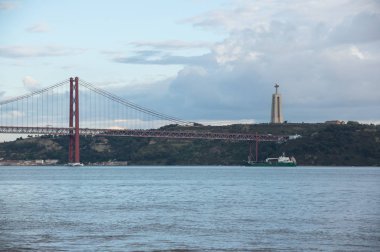 25. Abril Köprüsü