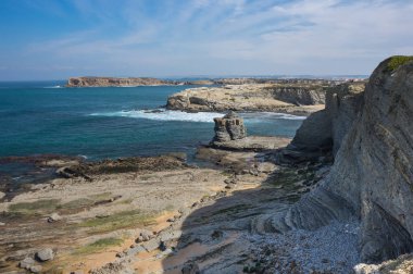 Atlantik Okyanusu kıyısında