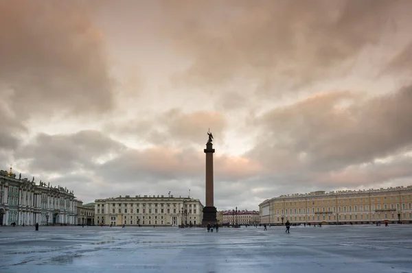 Het paleis plein — Stockfoto