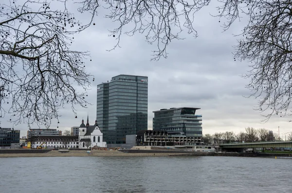 Embankment in Keulen — Stockfoto