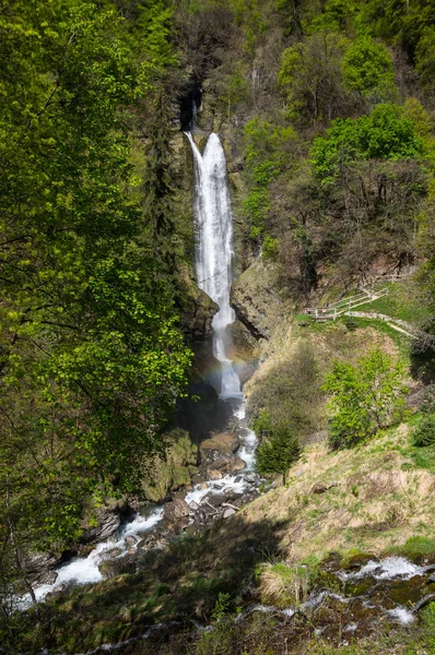 Waterfall in french Alpes — Stock Photo, Image