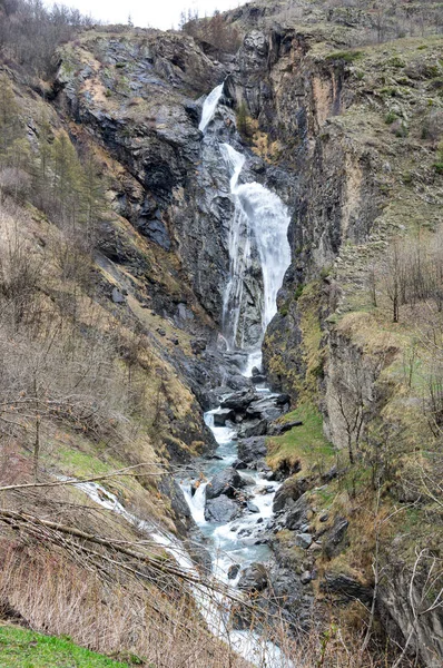 Vattenfall i franska Alperna — Stockfoto