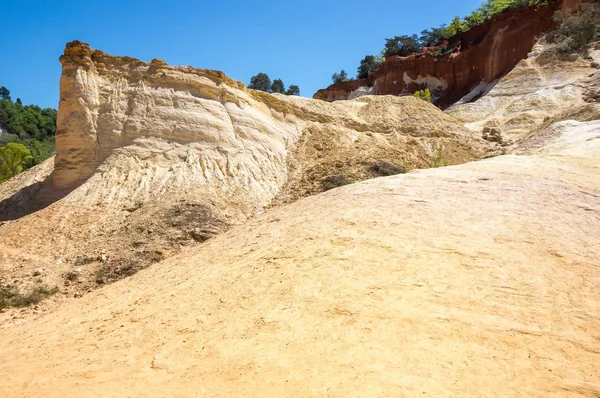 Colorado provencal Rustrel içinde