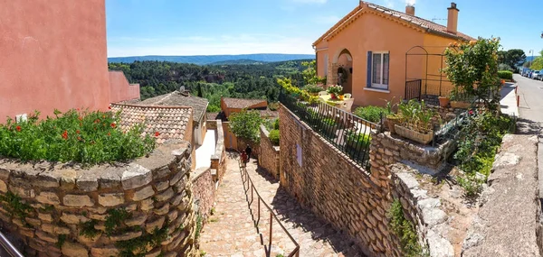 Aldeia de Roussillon na Provença — Fotografia de Stock