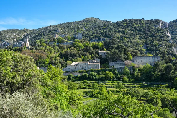 Panoramic view of Oppede-le-Vieux — Stock Photo, Image