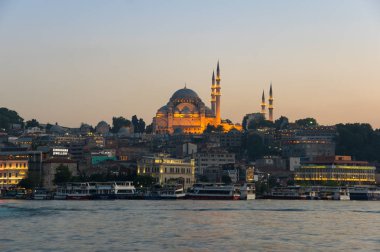 Eminönü ilçesinde günbatımı