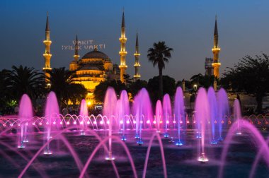 Sultan Ahmet Camii günbatımı üzerinde