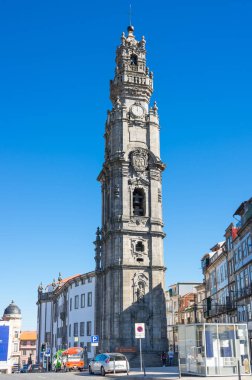 Porto 'daki Clerigos Kulesi (Torre dos Clerigos)