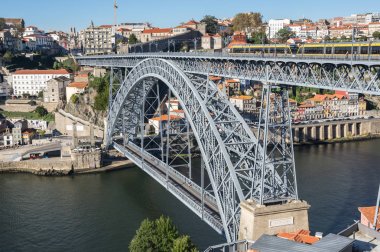 Ben köprü Dom Luis