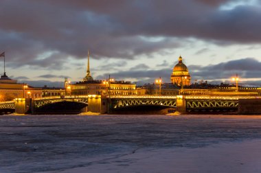 Panoramik manzaralı tarihi Saint Petersburg Merkezi