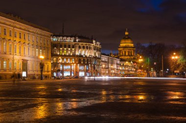 Saint Petersburg gece manzarası